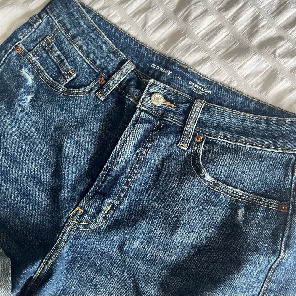 Old Navy Blue Jean Shorts with Rolled Hems - Picture 3 of 4
